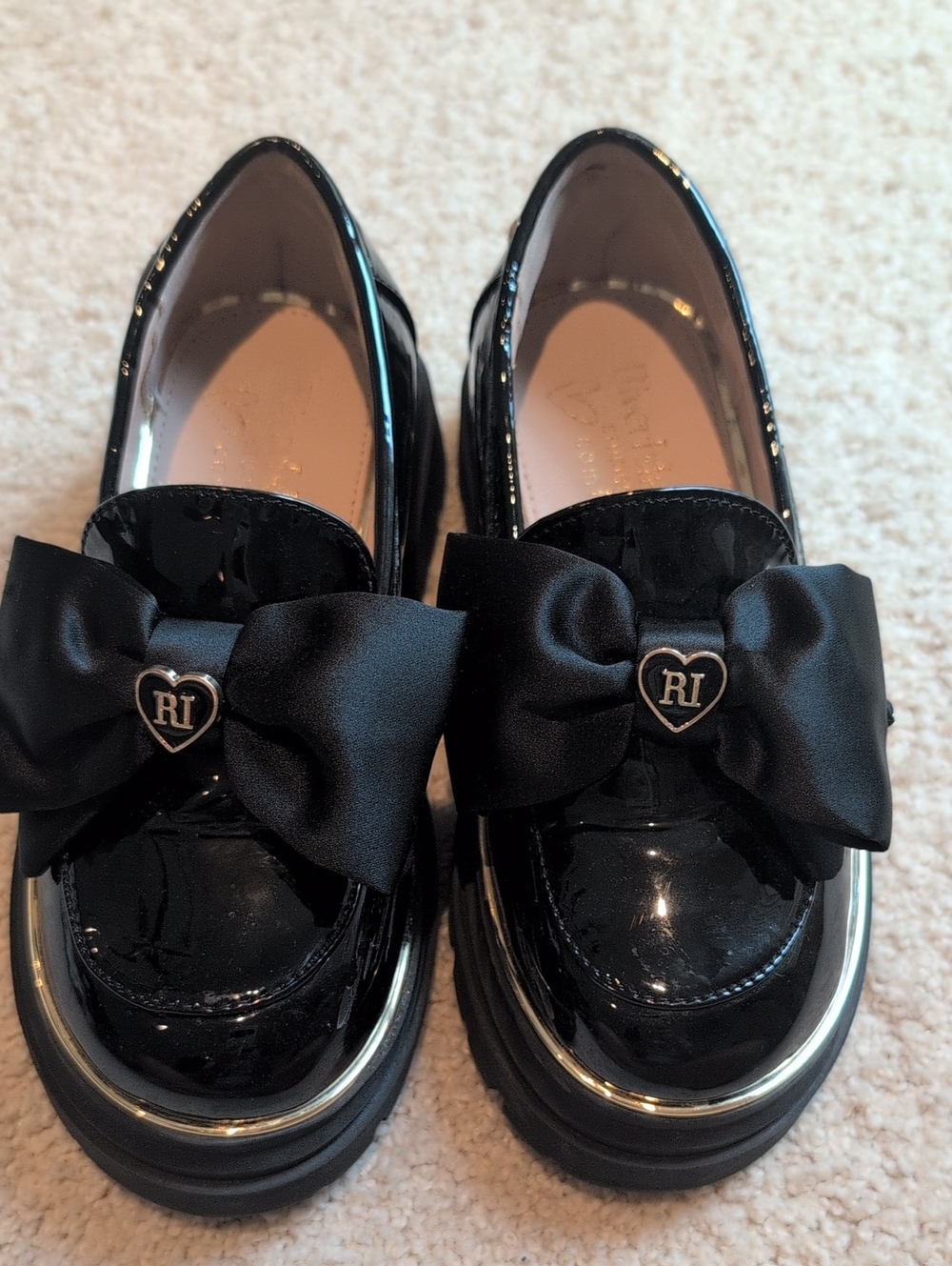 Kids River Island Black Patent Loafers with Satin Bow and Heart Charm Size 12